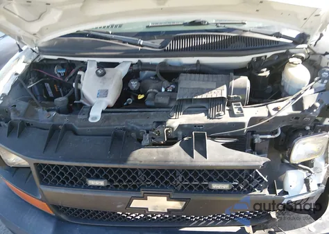 2012 Chevrolet Express 2500 Work Van z USA, uszkodzony, nr VIN 1GCWGFBAXC1105089